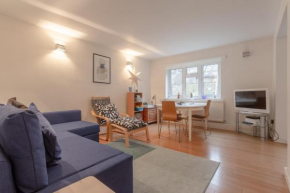 Well located 2 Bedroom 1 Bath in Elephant & Castle